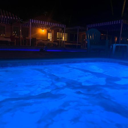 Exotic Dreams Resort Adults Only Palm Springs Kültér fotó